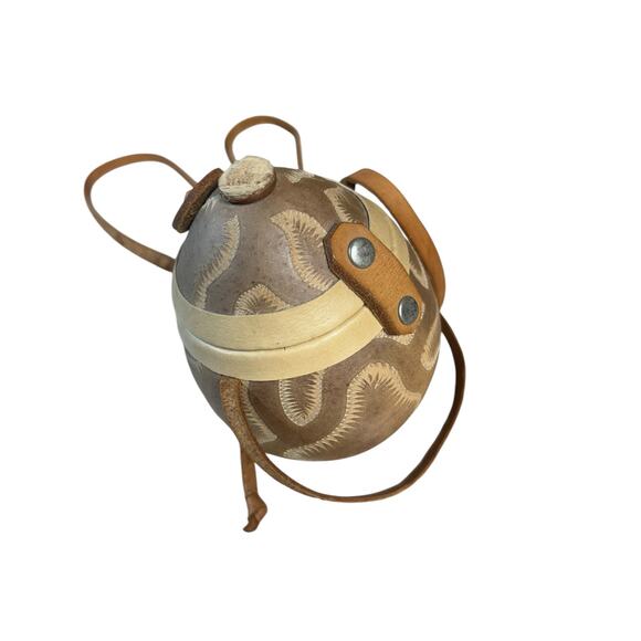 Vintage Handcrafted Gourd Purse with‎ Leather Strap - Picture 3 of 5